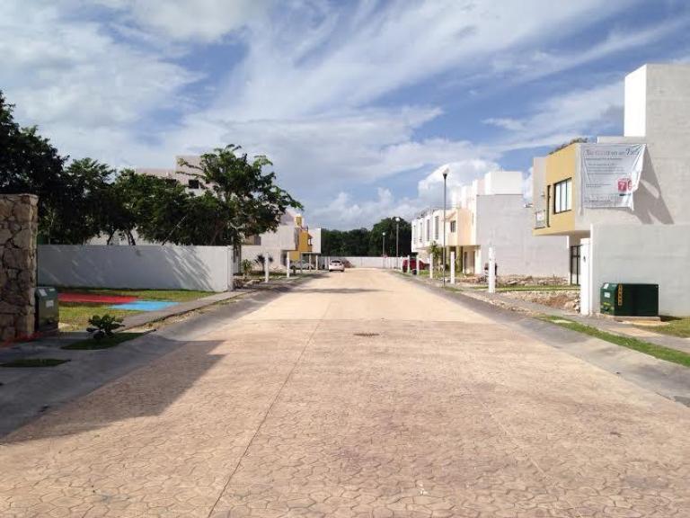 DISPONIBLE PARA LA RENTA CASA EN EL CANTIL - 2