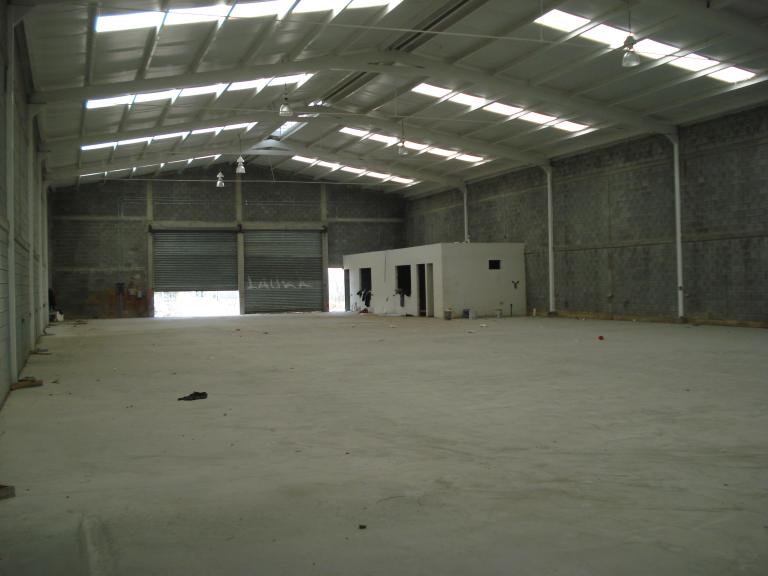 VENTA DE TERRENO INDUSTRIAL Y BODEGAS EN SANTA CATARINA NL - 4