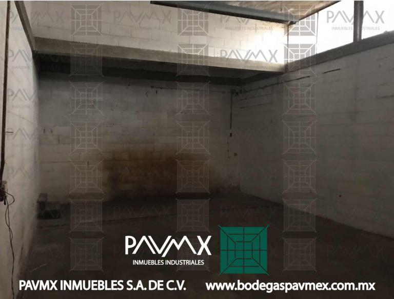 BODEGA EN RENTA SANTA CLARA 300m2 - 5