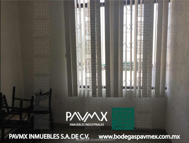 LOCAL COMERCIAL EN RENTA 140m2 PASAJE SANTA CLARA - 9