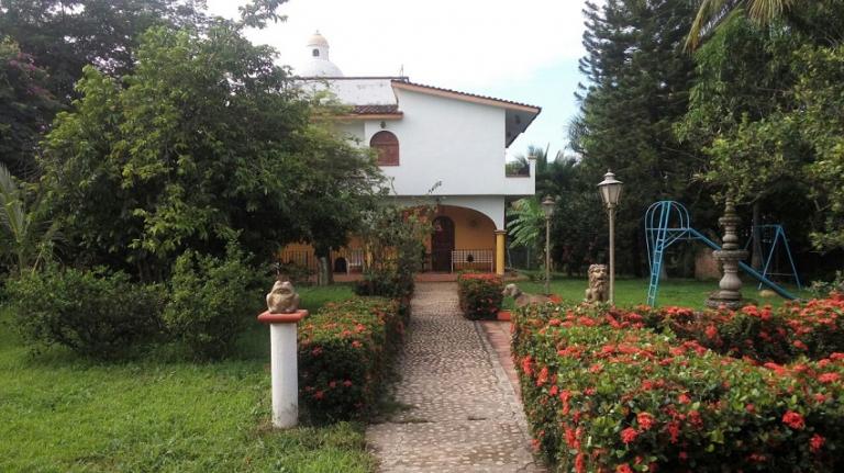 VENDO HERMOSA CASA DE CAMPO EN PUERTO VALLARTA - 1