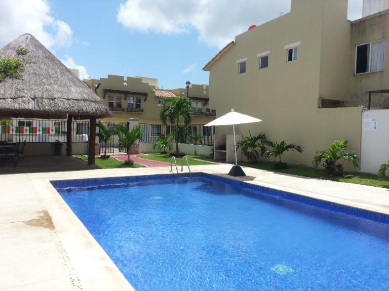 CASA EN RENTA REAL IBIZA PLAYA DEL CARMEN R-080 - 1