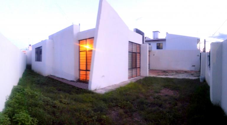 CASA AMPLIA REMODELADA UNA PLANTA JARDINES DE DGO. - 2