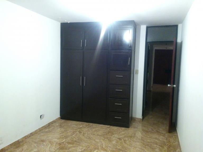 CASA AMPLIA REMODELADA UNA PLANTA JARDINES DE DGO. - 10