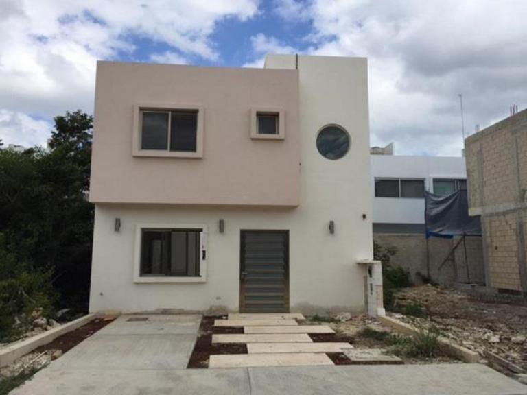 HERMOSA CASA NUEVA EN ARBOLADA, CANCUN, Q. ROO - 1