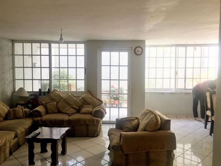 Casa en Venta con Local, Frente a Walmart La Cima, Zapopan, - 4