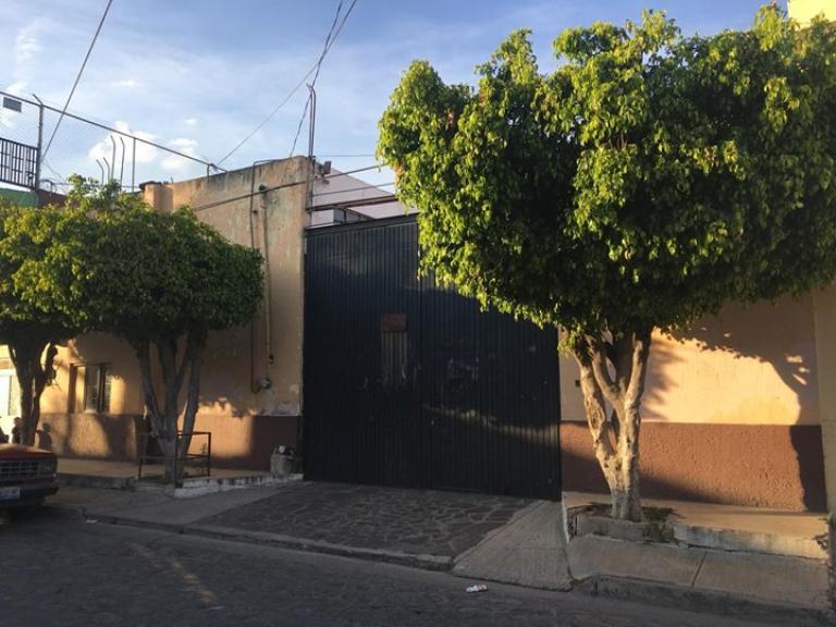 Bodegas en Venta, Col. Aldama, Tetlan, Guadalajara, Jal. - 1