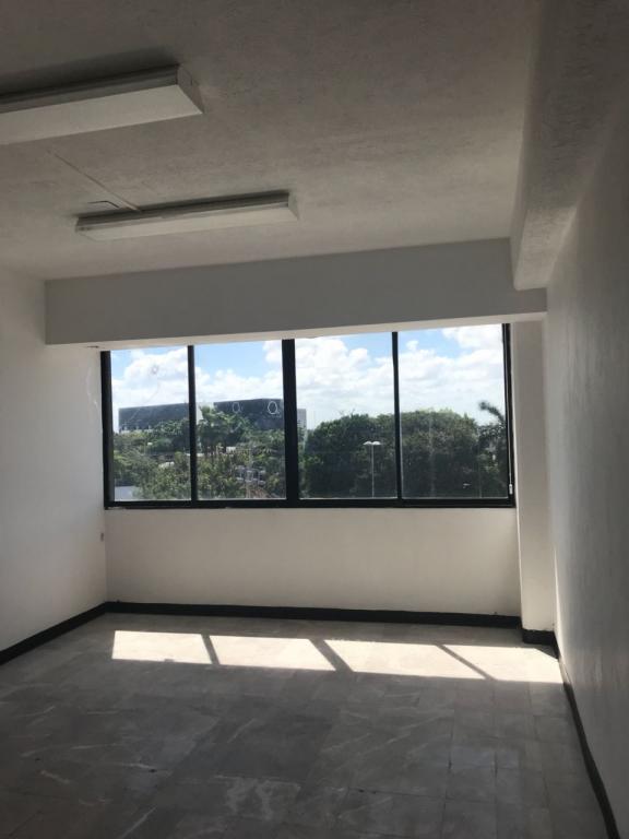 OFICINAS EN RENTA DESDE 41 M2, AV. NADER, CANCUN, Q. ROO - 2