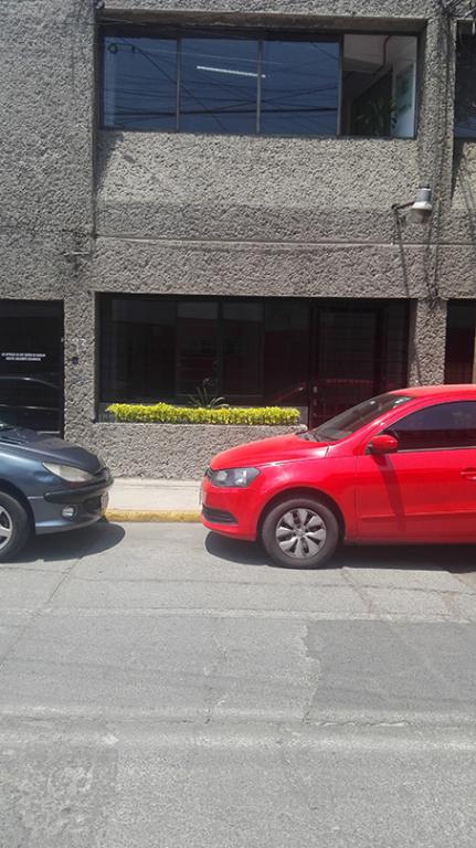Gran local comercial de 87m2. En Planta Baja - 4