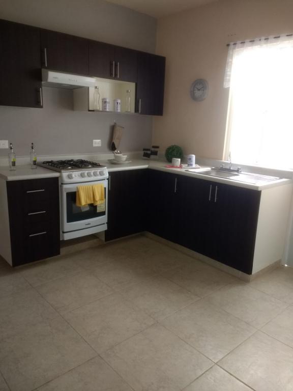 SUPER PRECIO DE CASA EN LA ZONA SUR DE CANCUN..!! - 4