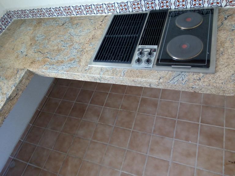 VENDO CASA AMPLIA. 3 Rec. 2 Bañ. 3 Coche. Cisterna. Patio. — foto 9