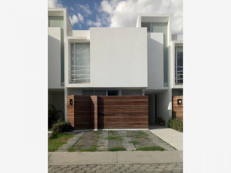 CASA EN VENTA 3 REC. ZONA CIUDAD JUDICIAL UVM $ 1,790,000 - 1