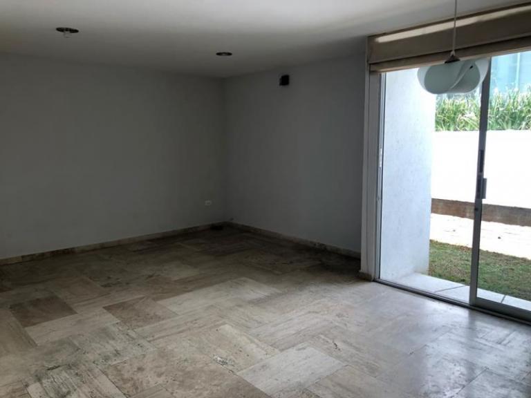 CASA EN VENTA 3 REC. ZONA CIUDAD JUDICIAL UVM $ 1,790,000 - 8