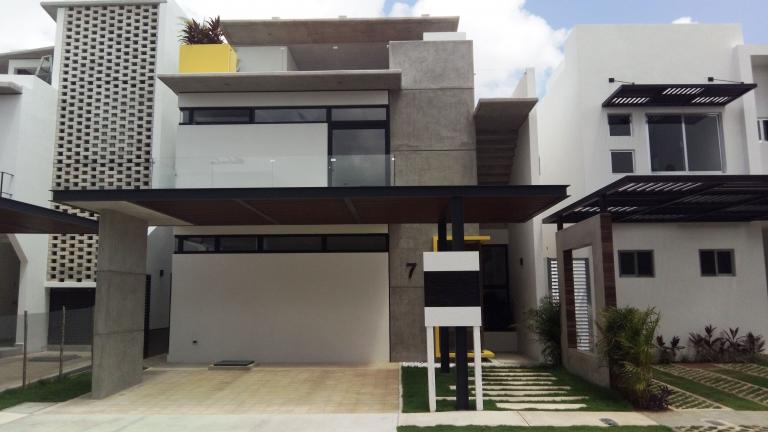 ESPECTACULAR CASA EN RESIDENCIAL AQUA, CANCUN, Q. ROO - 1