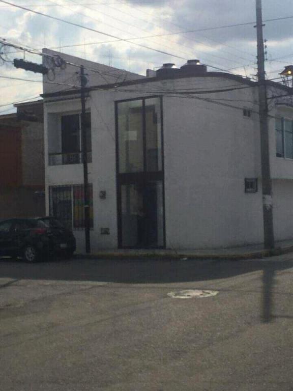 Rento ideal para oficina o escuela - 6