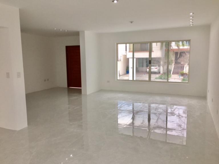 VENTA CASA CONTRY - 3