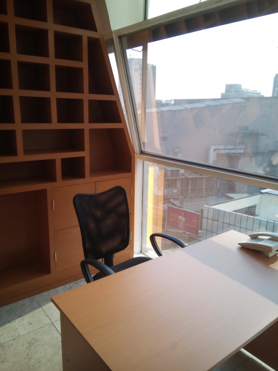 RENTO OFICINA EN LA CONDESA - 1