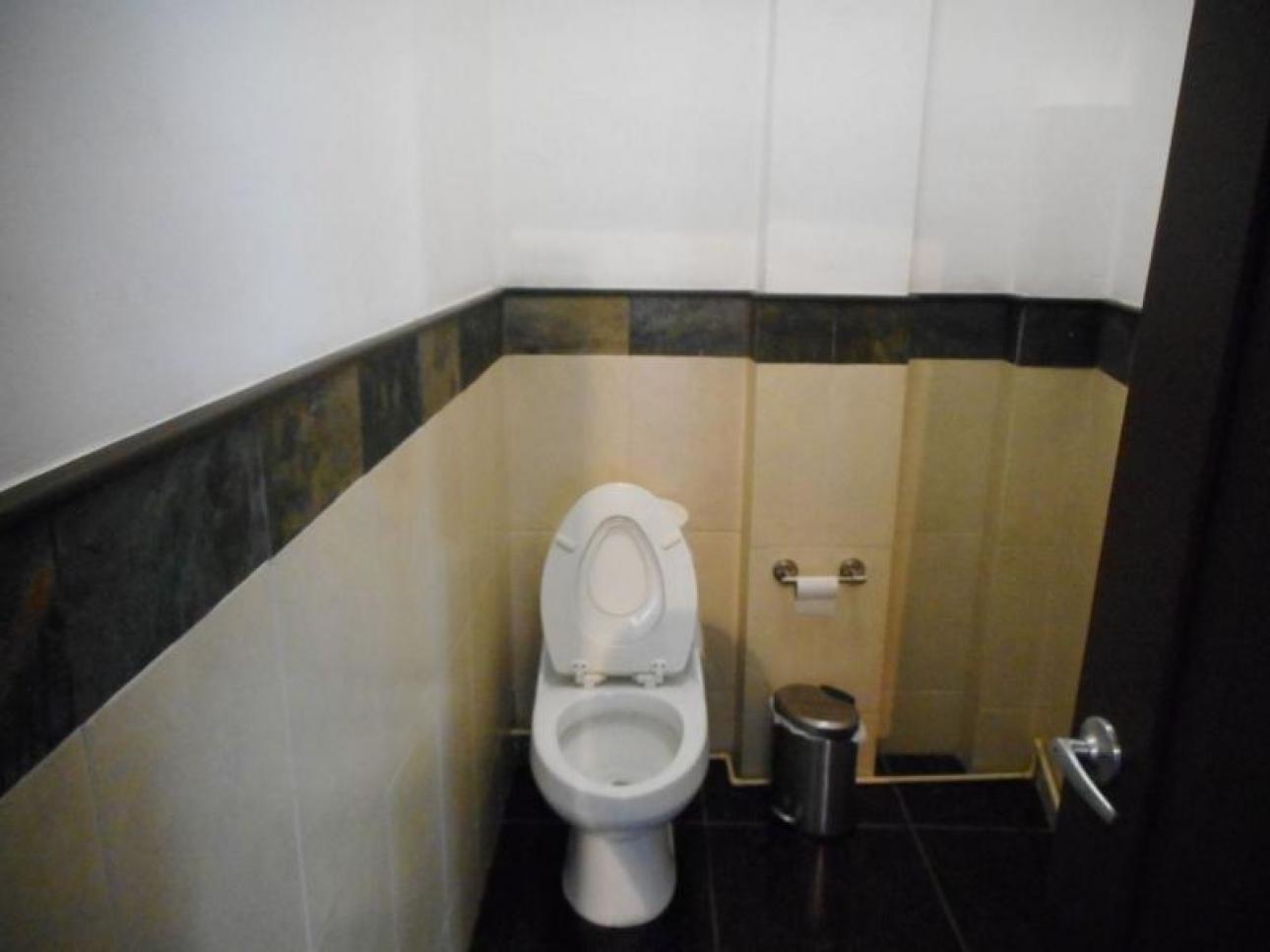 Se vende local comercial en excelente zona de mucho trafico - 5
