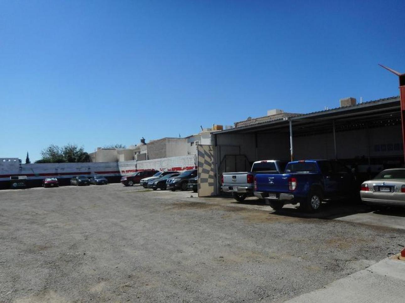 Se vende local comercial en excelente zona de mucho trafico - 11