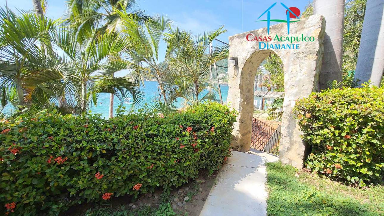 Casa con dos accesos Privados A La Playa. Alberca - 19