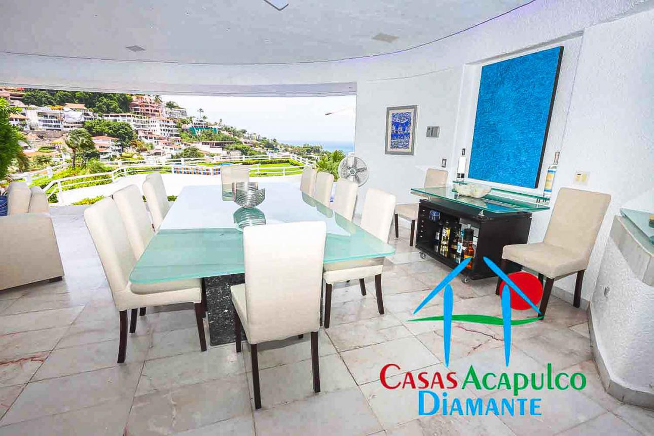 Casa con alberca, jacuzzi y un departamento independiente - 4