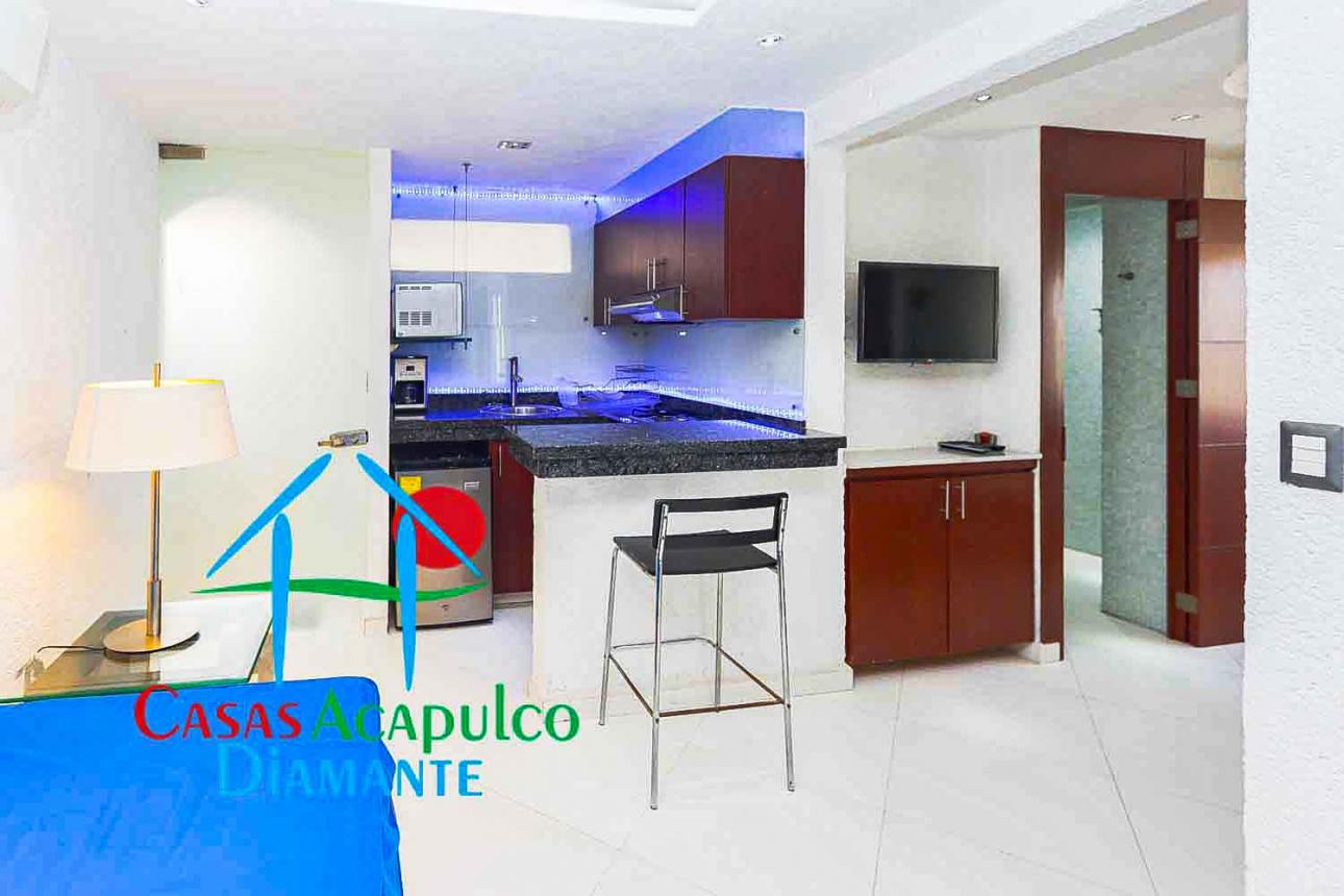 Casa con alberca, jacuzzi y un departamento independiente - 18