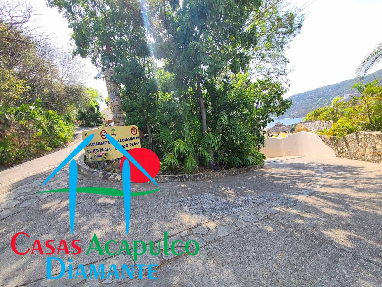 Terreno de 510 m² con Vista a Puerto Marqués en Acapulco - 2