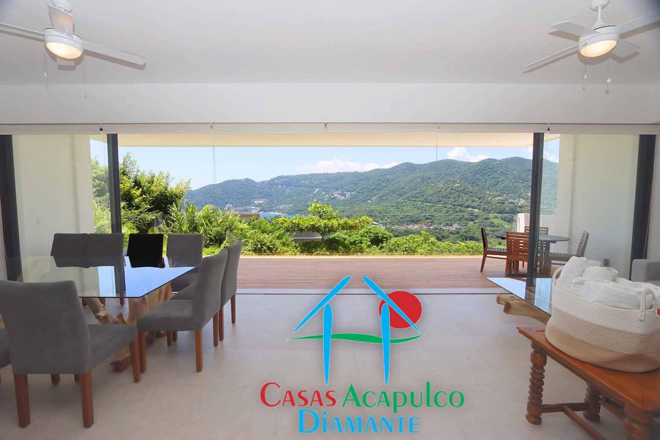 Terraza Con Vista A La Bahía De Puerto Marqués - 3