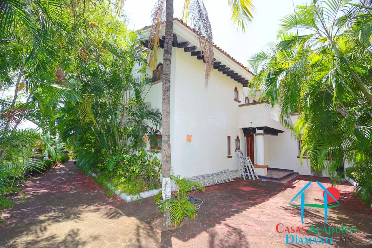 Jardín Con Alberca Privada Y vista al mar — foto 3