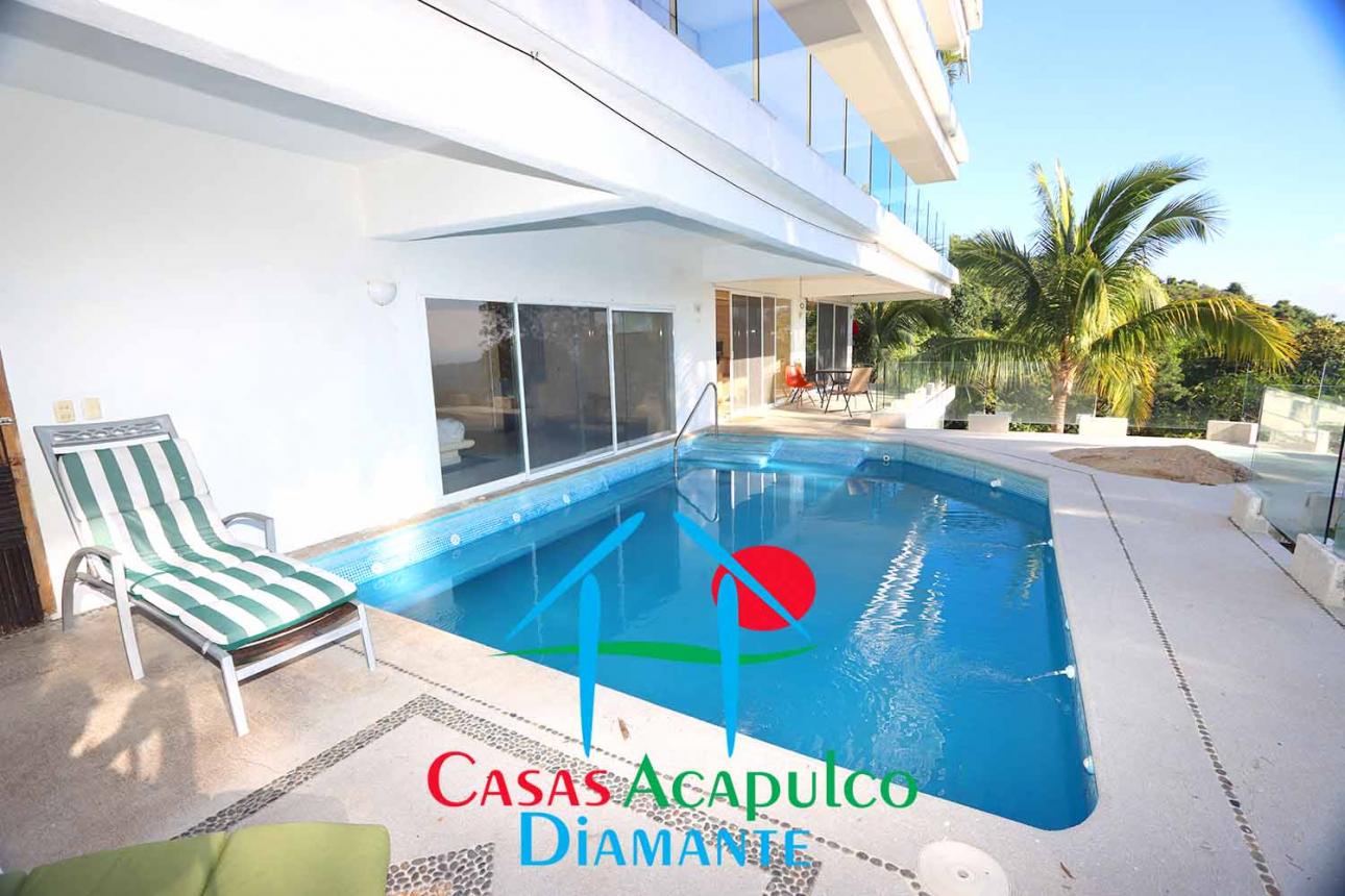 Cad Punta Pichilingue J Pb J Cov. Dos albercas, vista al mar — foto 2