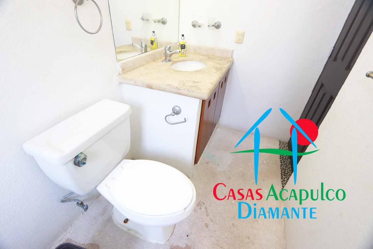 Cad Punta Pichilingue J Pb J Cov. Dos albercas, vista al mar — foto 9