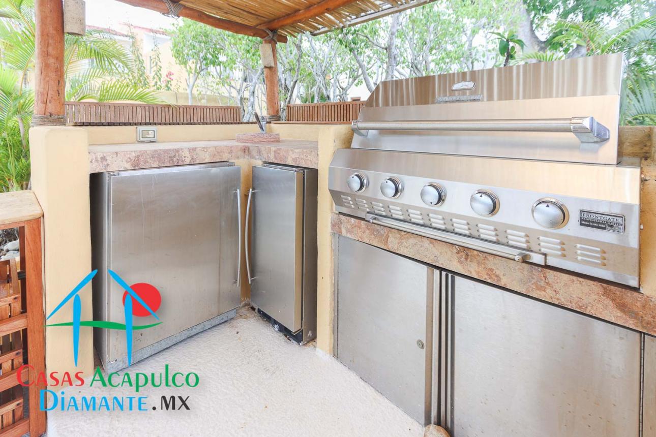 Con alberca privada y vista al mar. Completamente reparada — foto 10