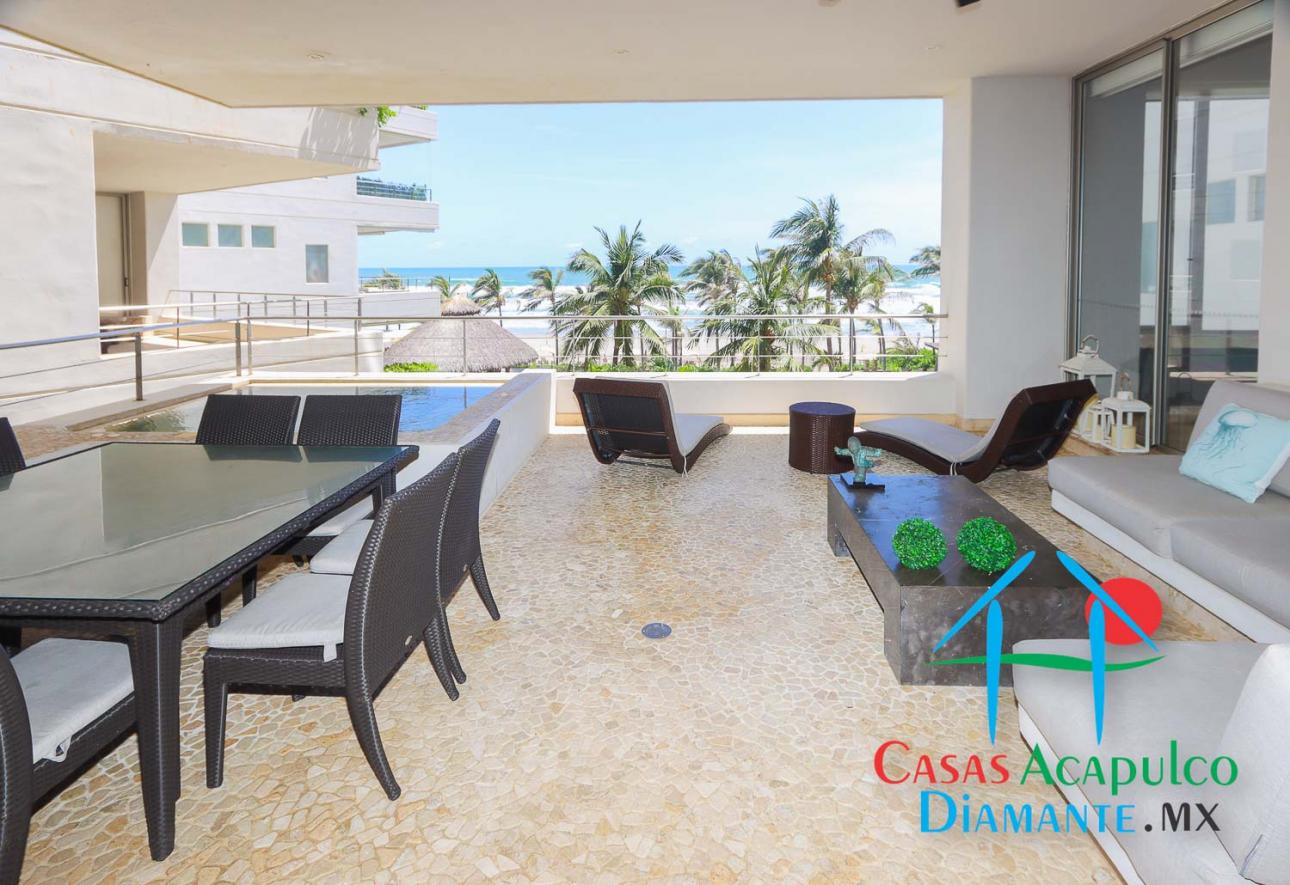 Depa de playa con terraza, jacuzzi, vista al mar