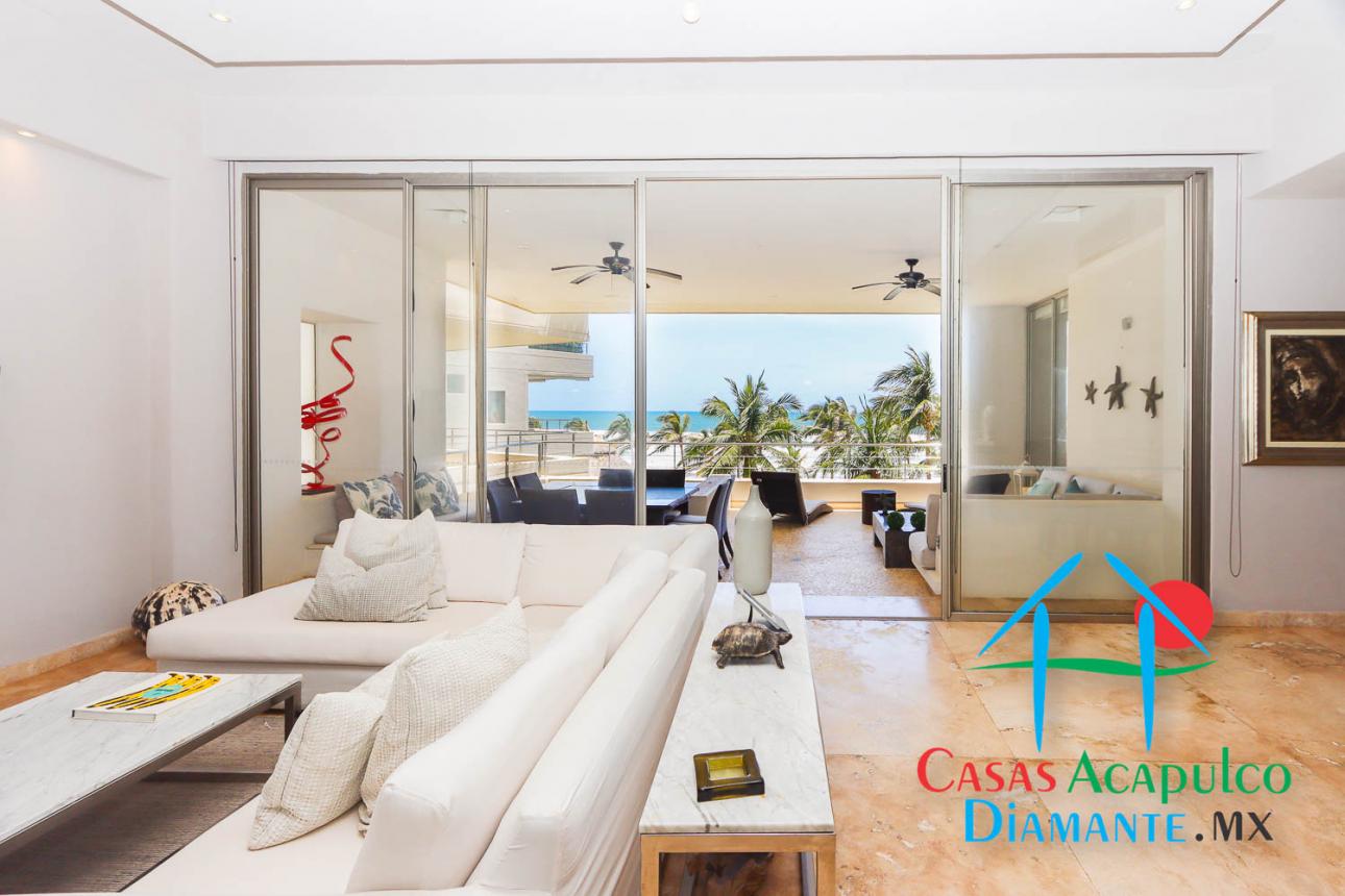 Depa de playa con terraza, jacuzzi, vista al mar — foto 2