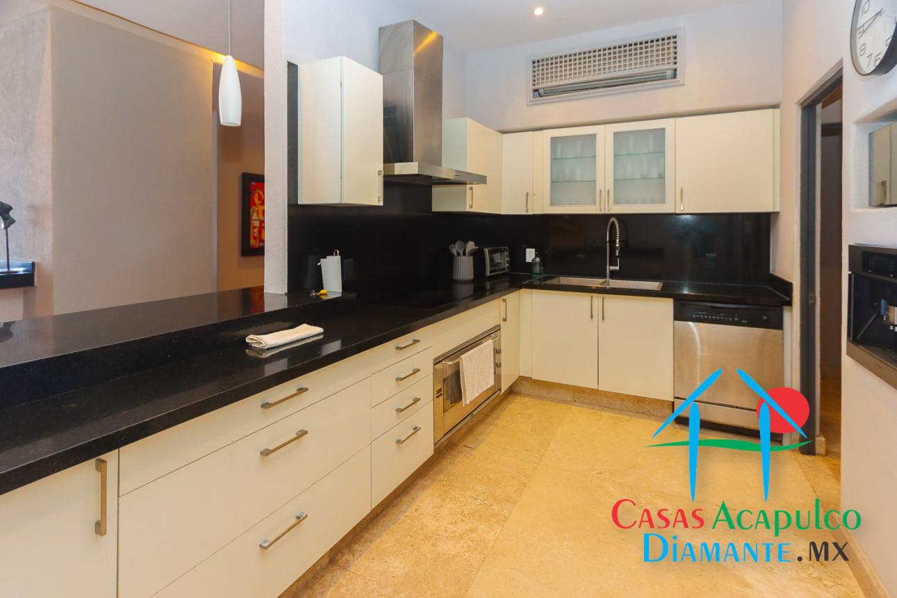 Depa de playa con terraza, jacuzzi, vista al mar — foto 14