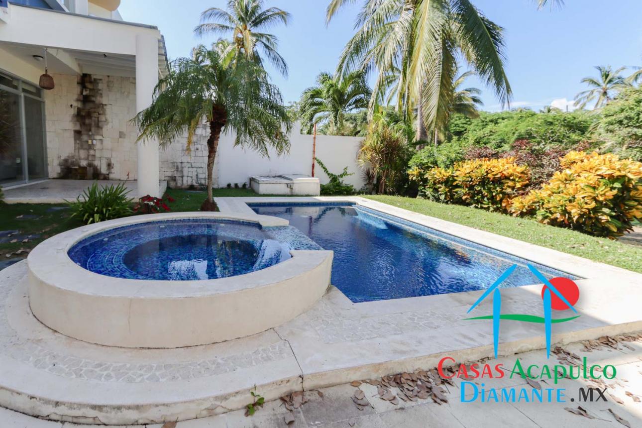Casa con alberca y jacuzzi privados. Vista al campo de golf — foto 12
