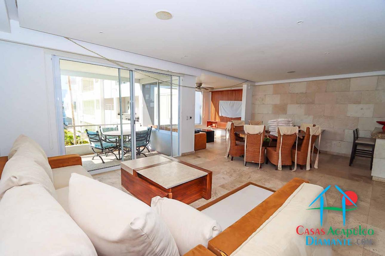Depa con terraza, jacuzzi y club de playa - 1