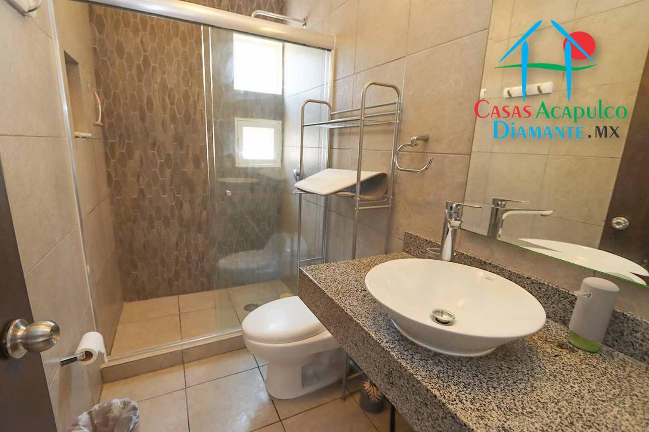 Casa con 3 recámaras y roof garden y jacuzzi - 15