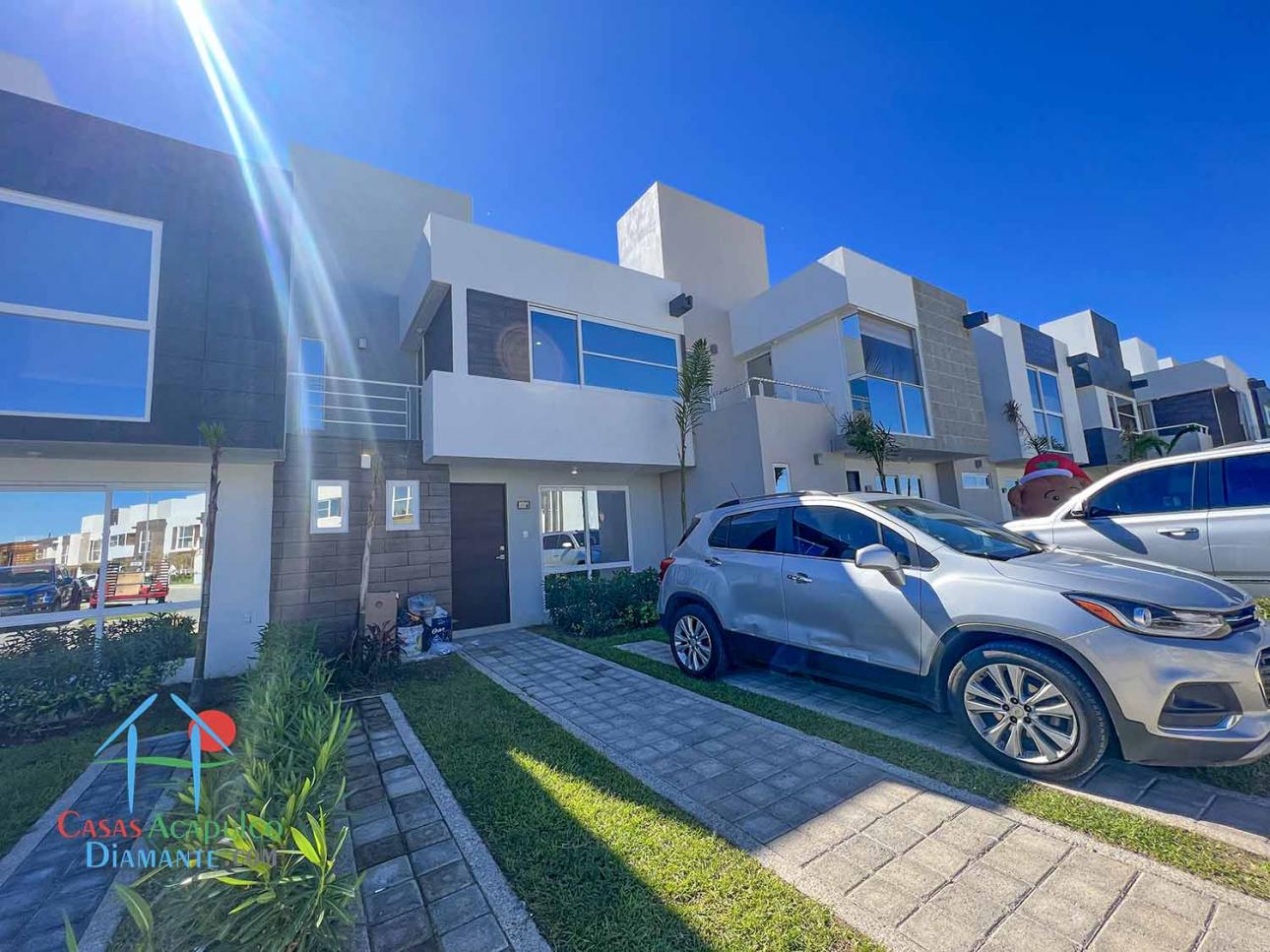 Casa en renta. Incluye mantenimiento. Jardín privado — foto 3