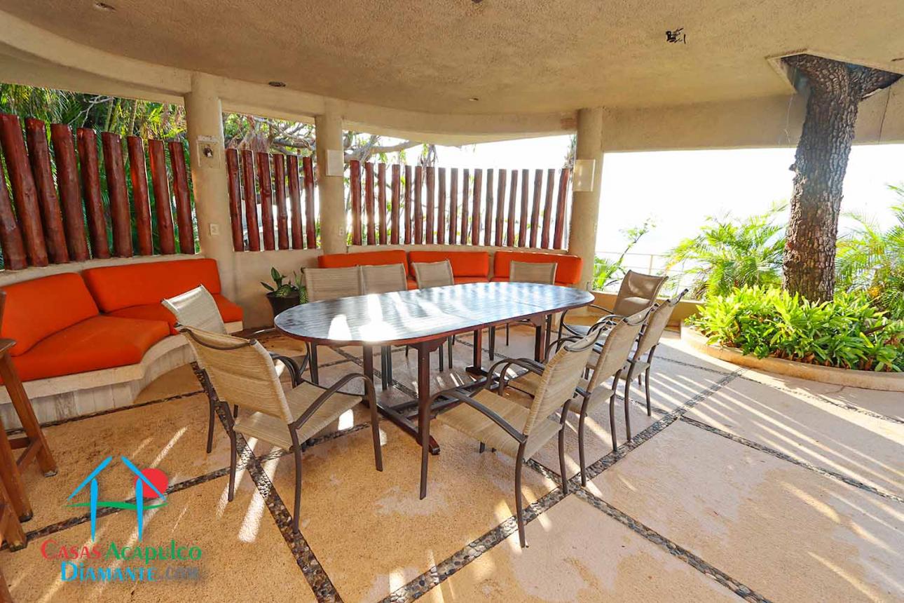 Terraza con alberca privada, jacuzzi, vista al mar — foto 9