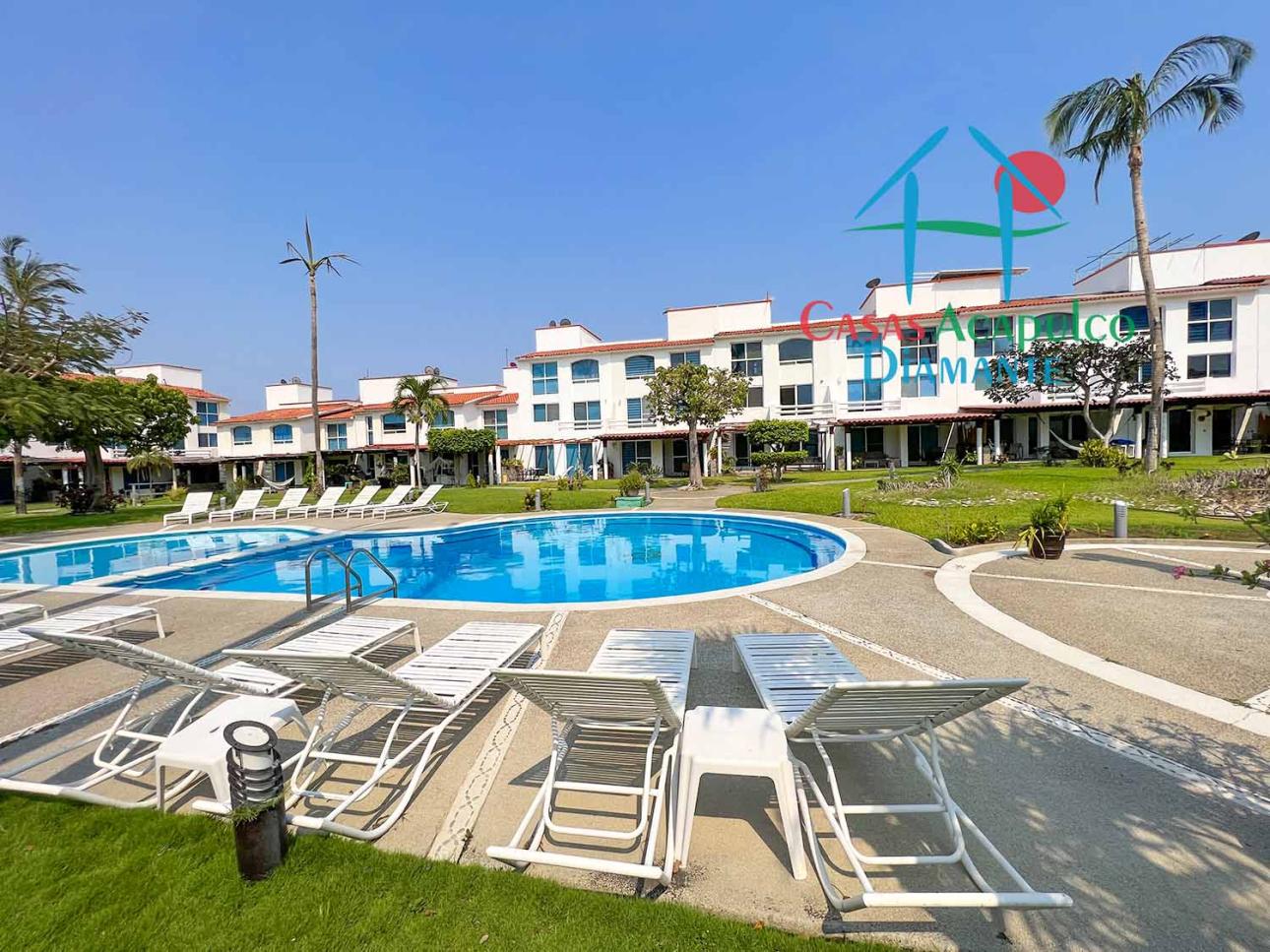 En Condominio Con Club De Playa. Patio Y Cuarto De Servicio — foto 8
