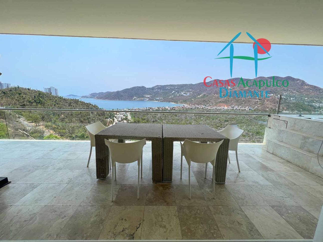 Terraza Con Jacuzzi Y Vista Al Mar - 1
