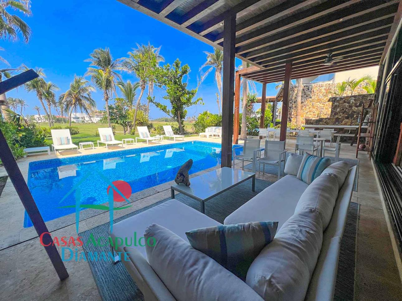 Casa en Tres Vidas con terraza, alberca Y Jardín Privado