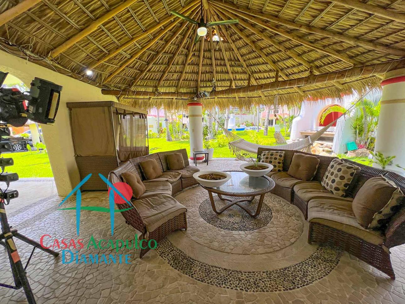 Hermosa casa con terraza con barra bar y salida a la alberca — foto 4