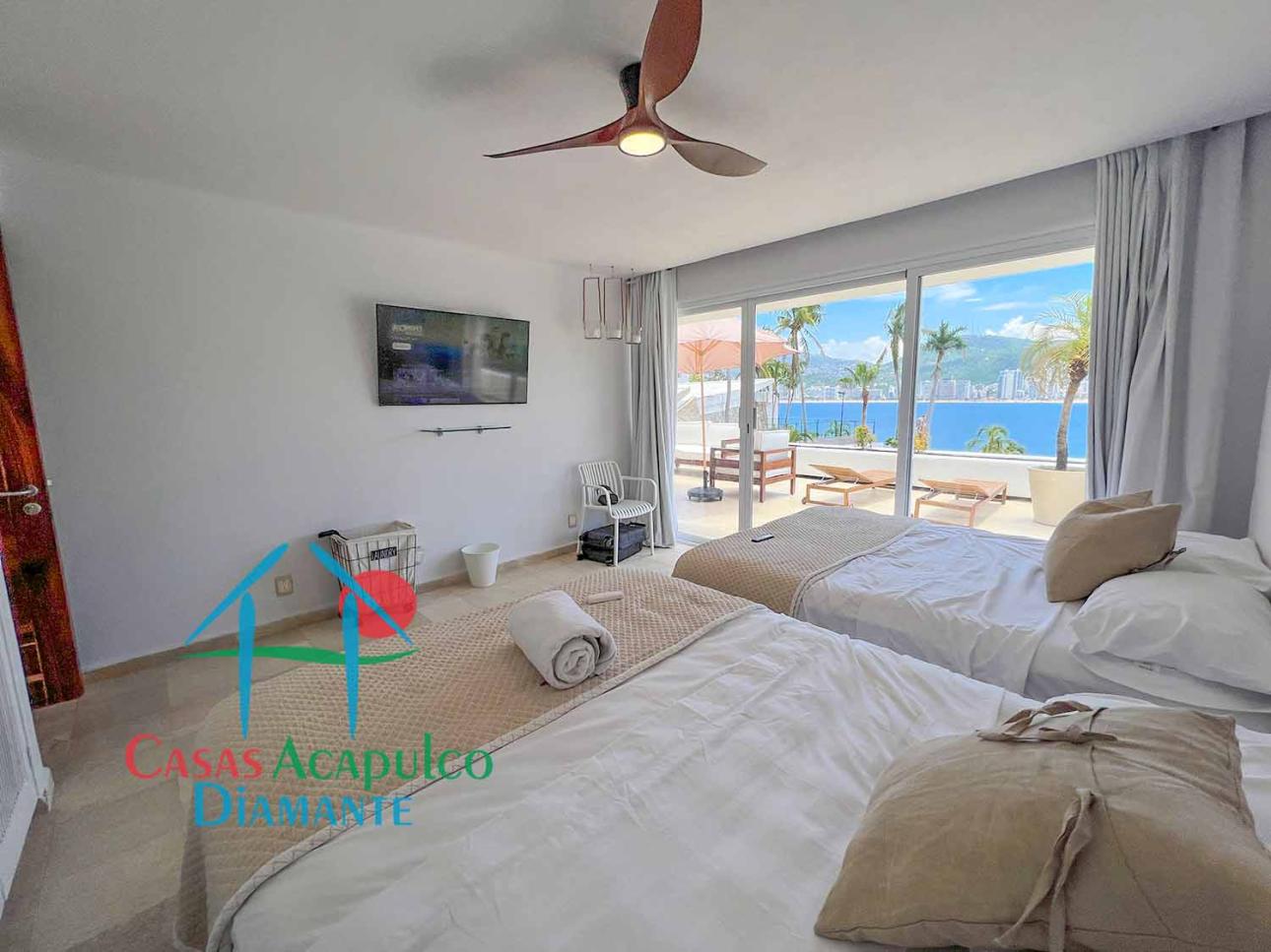 Terraza con alberca privada y vista a la bahía de Acapulco — foto 11