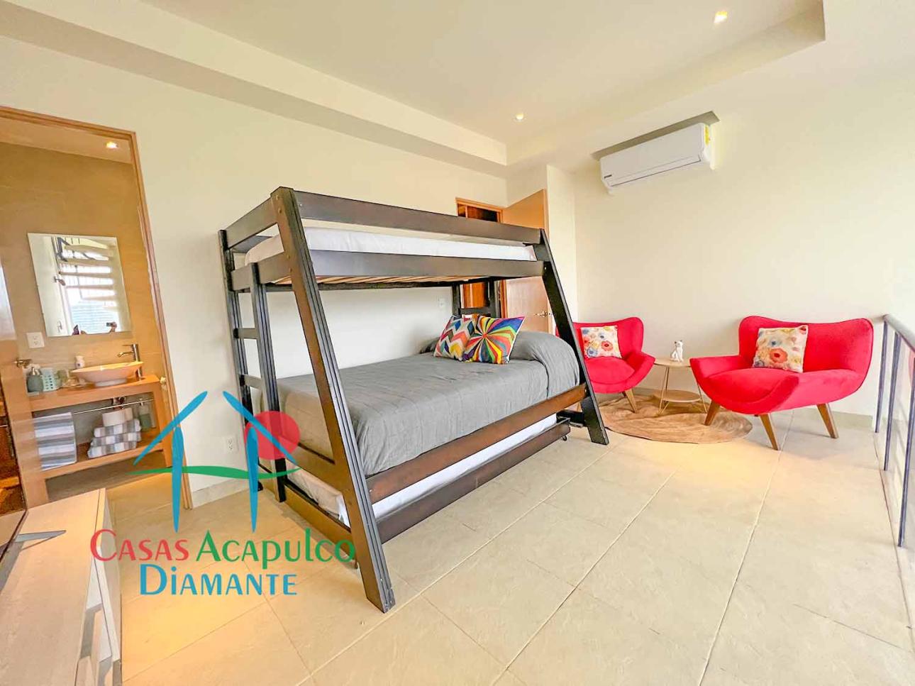 Terraza con jacuzzi privado y vista a las áreas comunes — foto 12