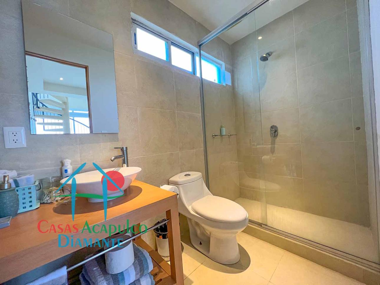 Terraza con jacuzzi privado y vista a las áreas comunes - 16