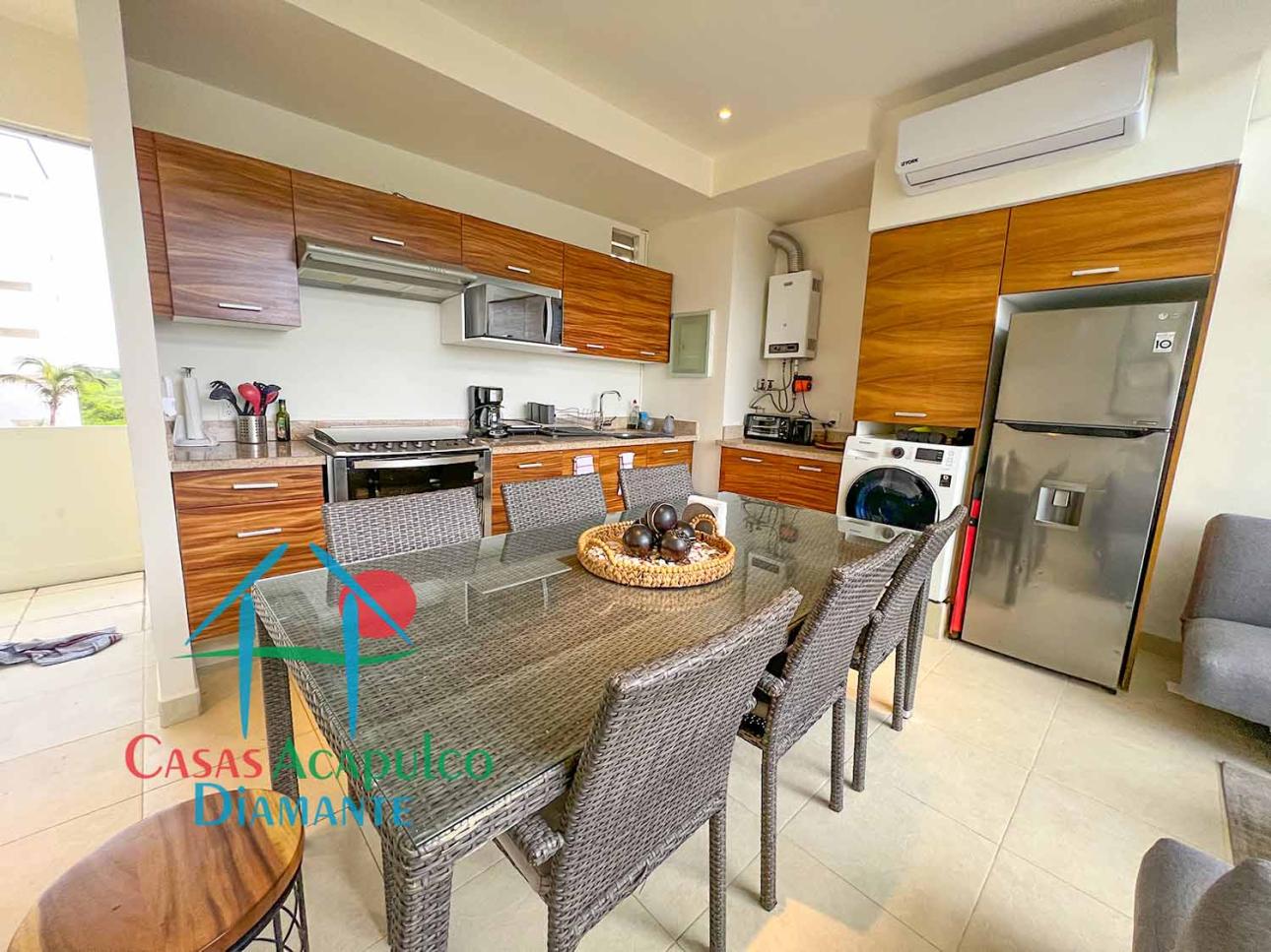Terraza con jacuzzi privado y vista a las áreas comunes — foto 14
