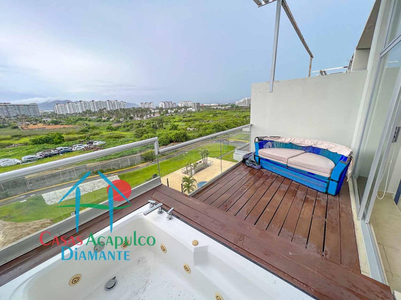 Terraza con jacuzzi privado y vista a las áreas comunes - 19