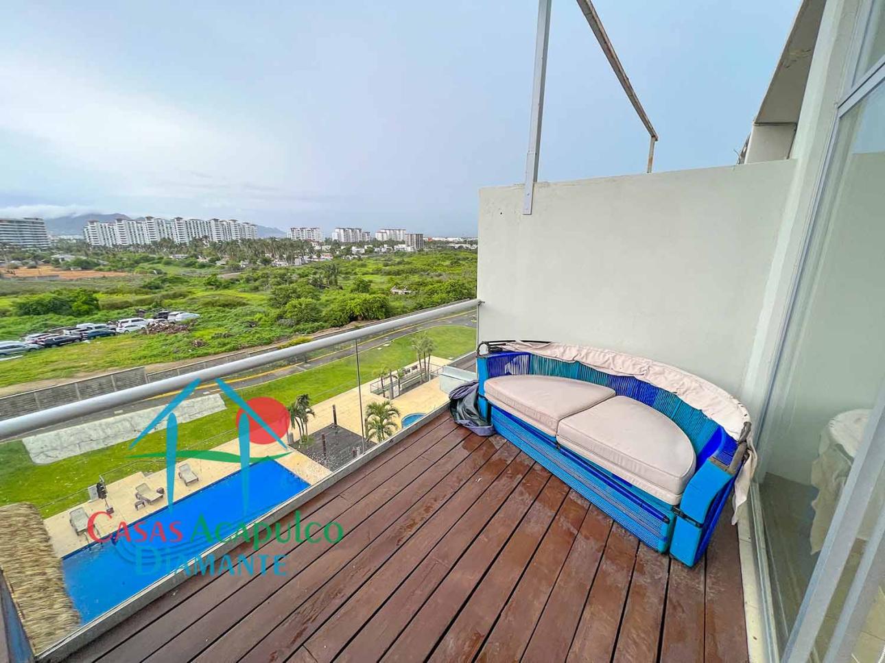 Terraza con jacuzzi privado y vista a las áreas comunes - 20